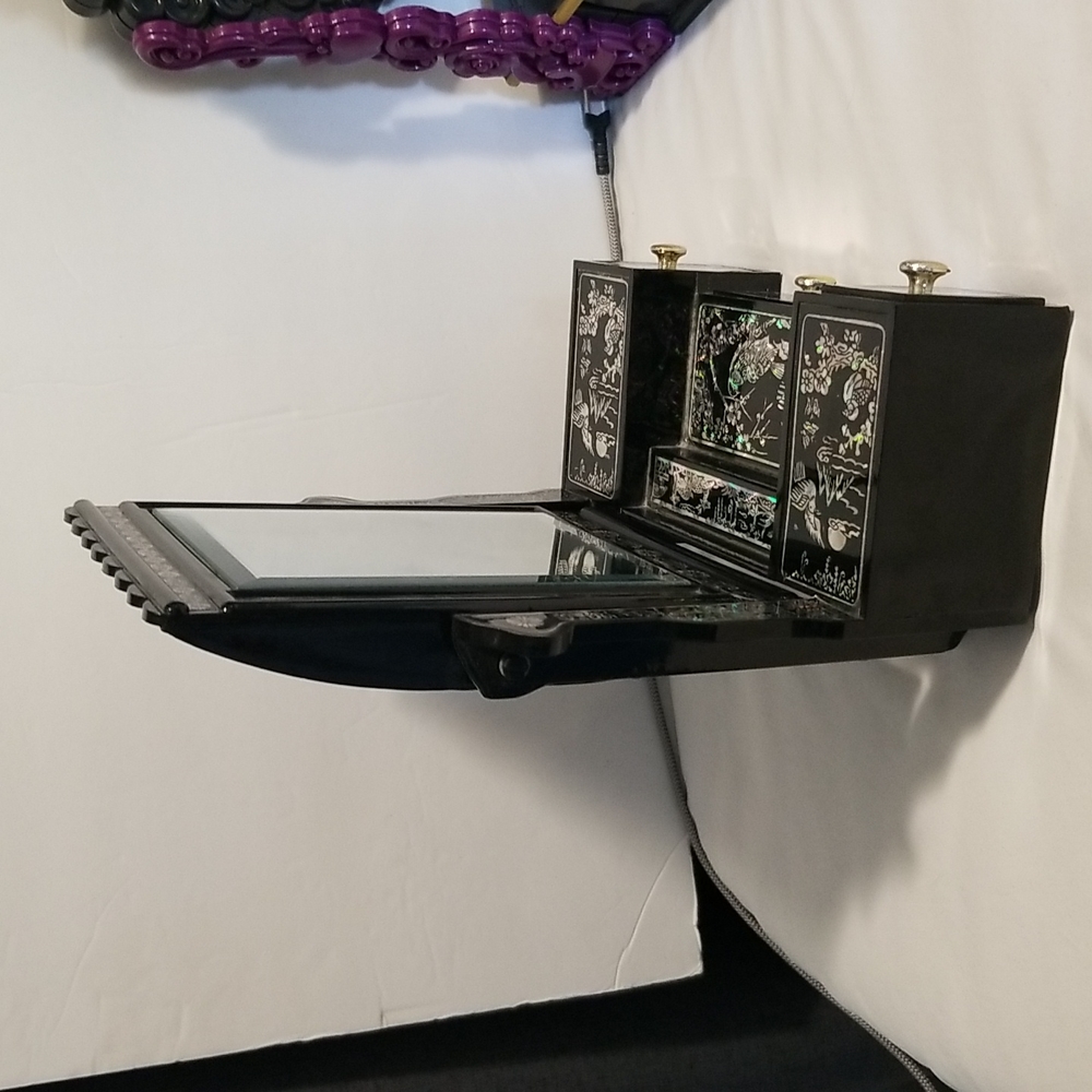 Vintage Black Jewelry Organizer with Iridescent shimmer - Picture 6 of 16